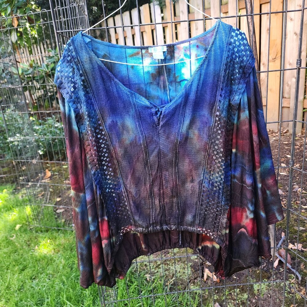 Oregon Rain Tie Dyed Batwing Cardigan in Reds, Blues, and Earth Tones | 1X - Picture 9 of 9